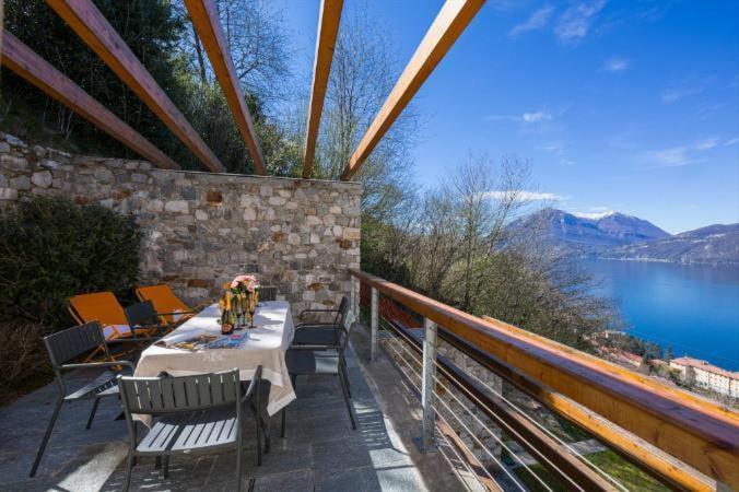 Apartment With Breathtaking View A1 Bellano Bagian luar foto