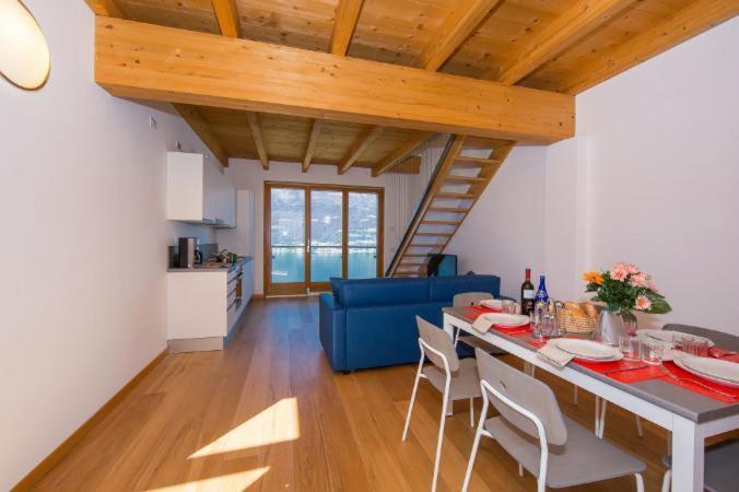 Apartment With Breathtaking View A1 Bellano Bagian luar foto